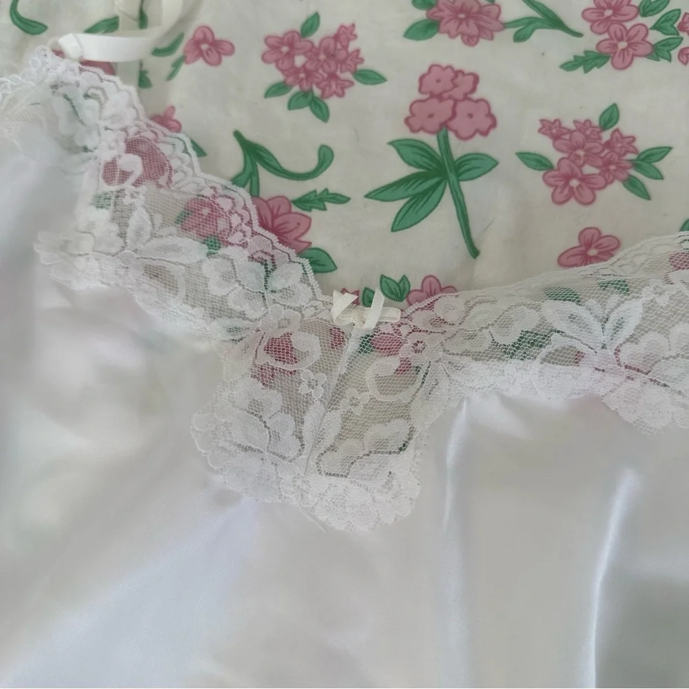 Vintage white slip top Size - Medium - Picture 2 of 2
